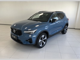 Volvo XC40 B3 FWD PLUS DARK