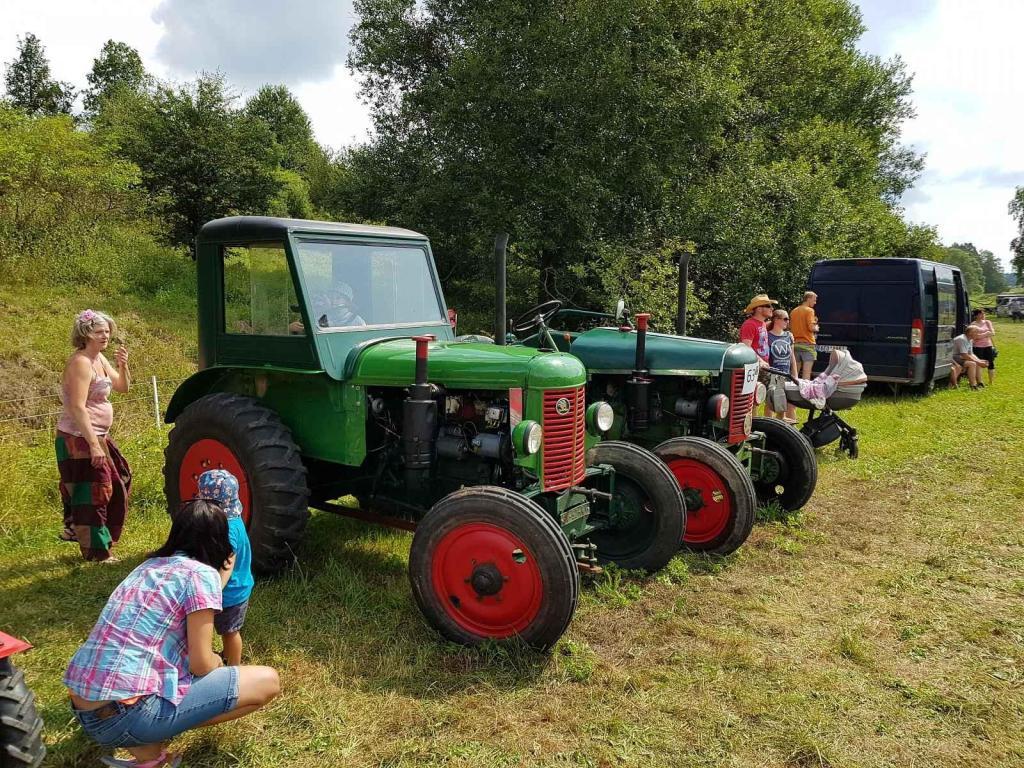 Prohlédněte si další závodníky traktoriády v Janově