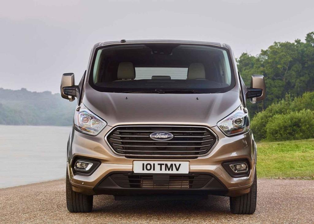 Ford Tourneo Custom (nárůst o 262 kusů) Z 351 na 613.