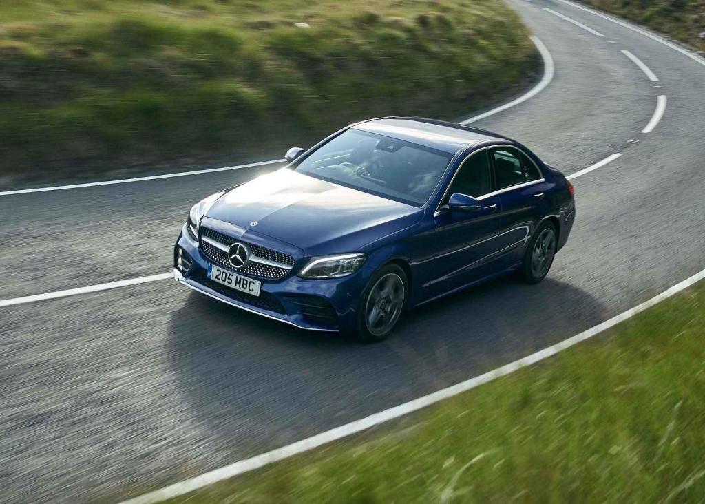 Mercedes-Benz C (nárůst o 218 kusů) Z 203 na 421.