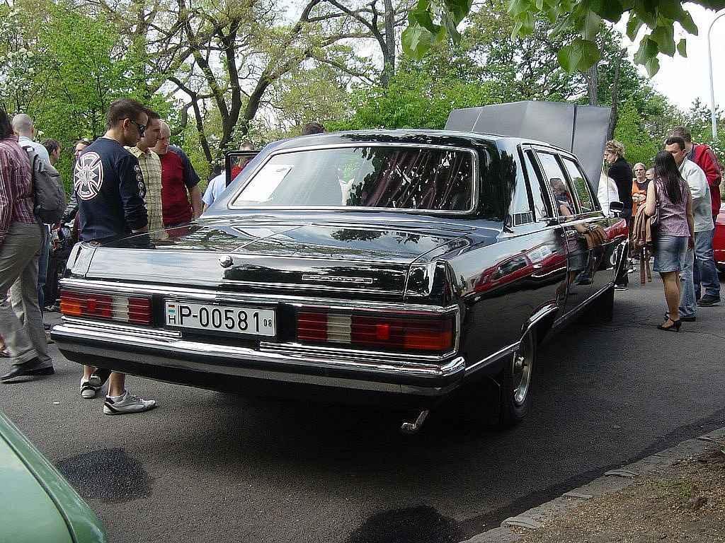 Evoluce byla předtavena v roce 1977 a vydržela až do roku 1988.