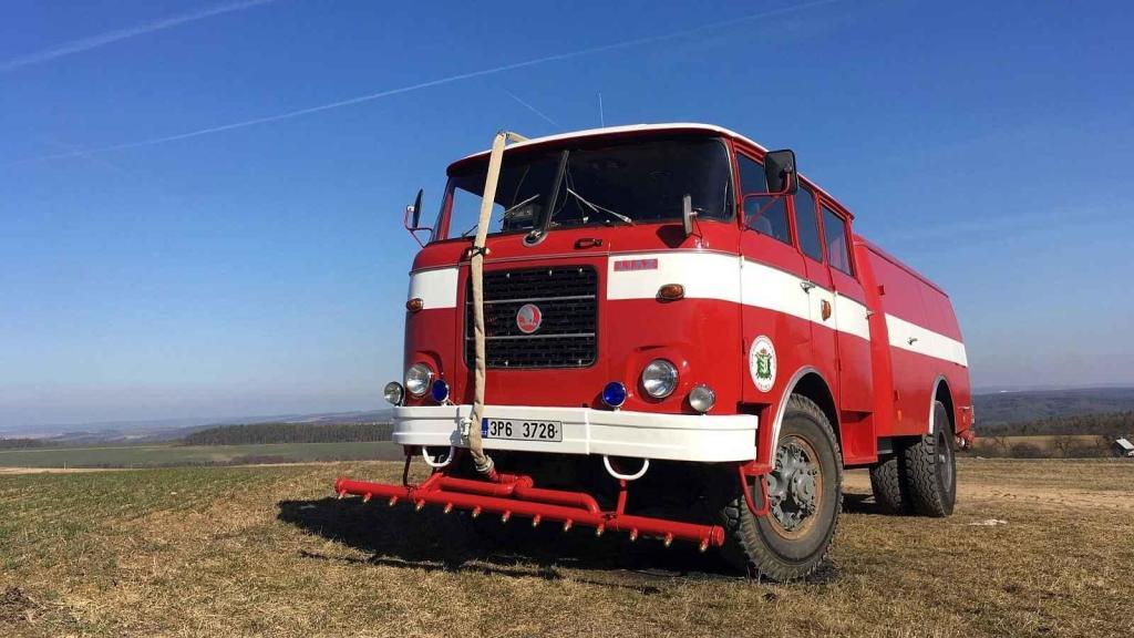 CAS 25 Škoda 706 RTHP (cisternová automobilová stříkačka)