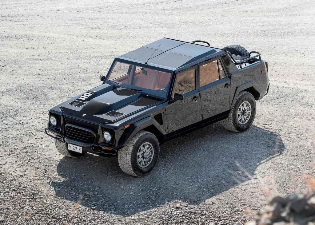 Lamborghini LM002