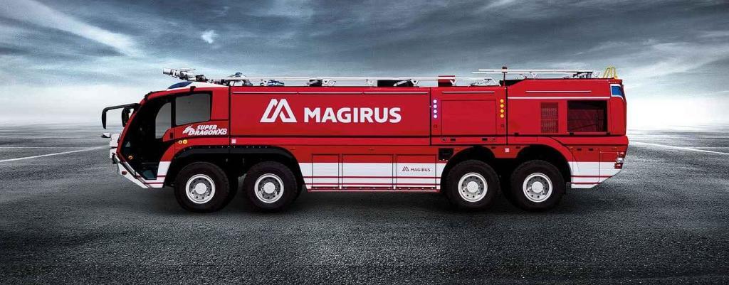Superdragon X8 od firmy Magrius váží až 52 tun a nabízí volitelný rozvor mezi 2. a 3. nápravou. Díky tomu nabízí variabilní objem nádrže na vodu, max. však 17 tisíc litrů. Zajímavostí je, že Magrius dokáže umístit řízení doleva, doprava, ale i doprostřed.