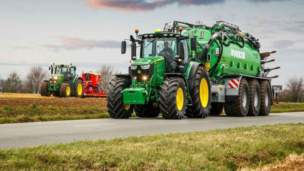 Traktory John Deere jsou s přehledem nejprodávanějšími v Česku.