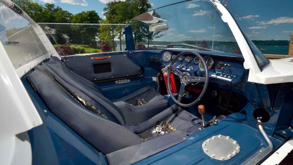 Ford GT roadster v aukci