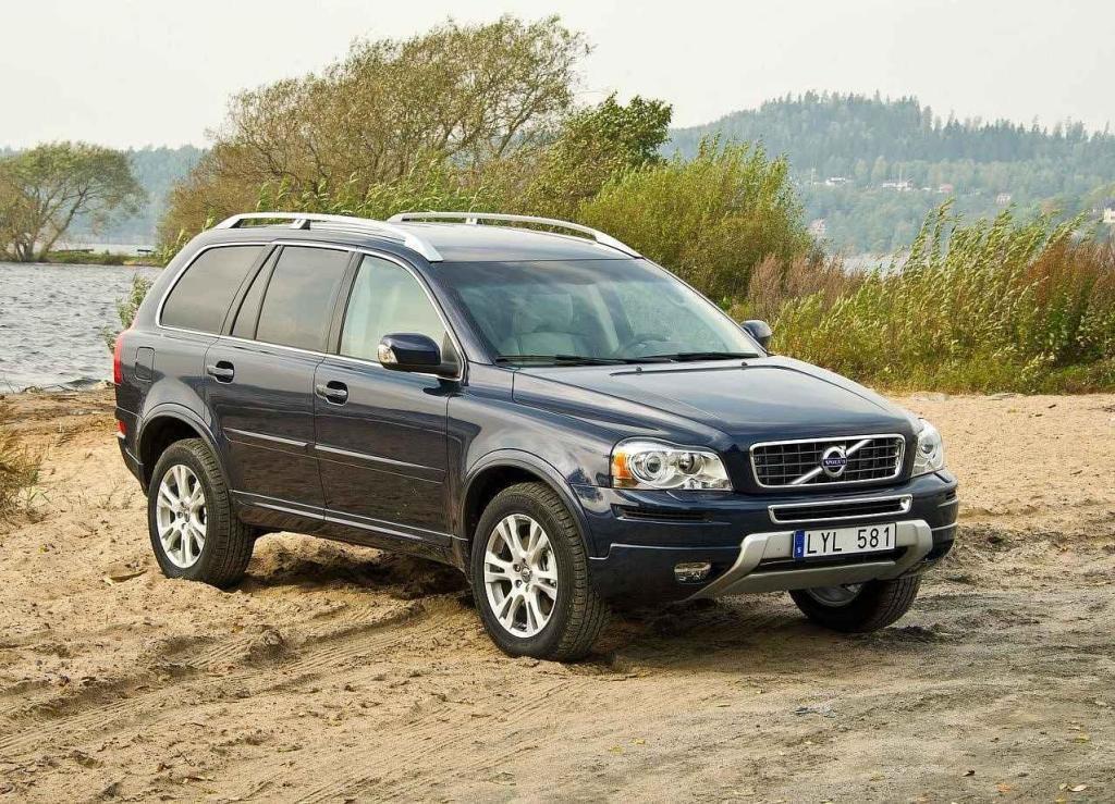 Volvo XC90 trpí na podvozek a na elektriku, jinak je ale poměrně odolný. I tak si ale od WD odváží nelichotivý index 191 u v průměru šestiletých aut s nájezdem do 100 tisíc km. Pojišťovna za opravy vyplácí v průměru 12 tisíc Kč.