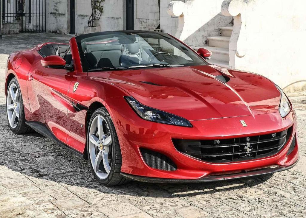Ferrari - čevená (30 aut)