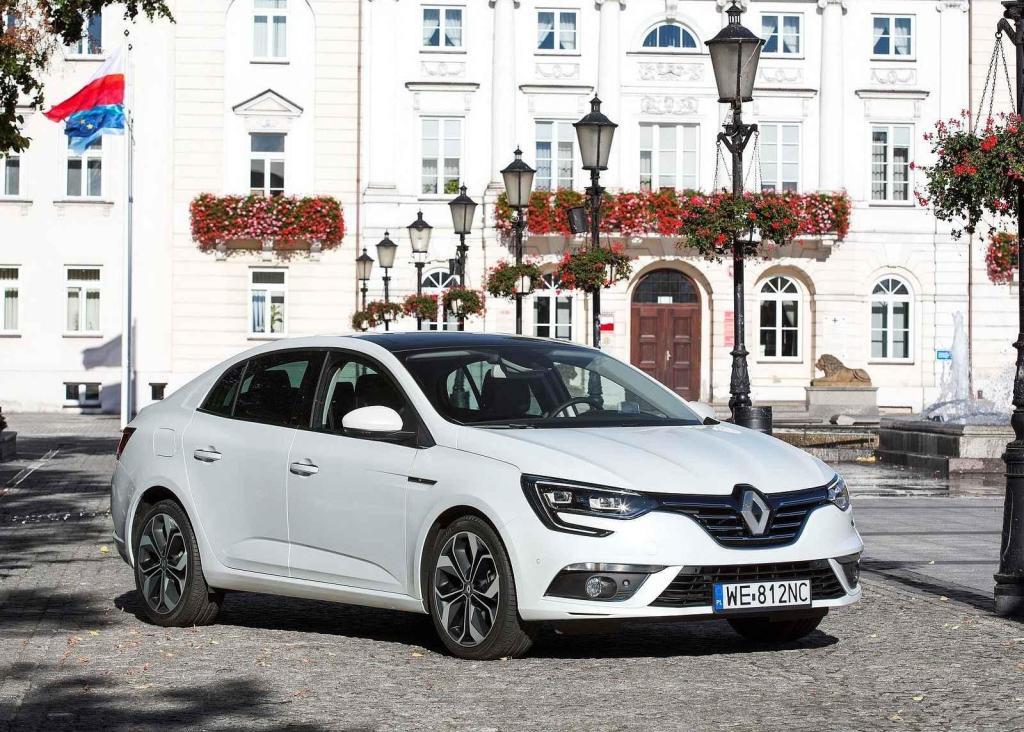 Renault - bílá (2638 aut)