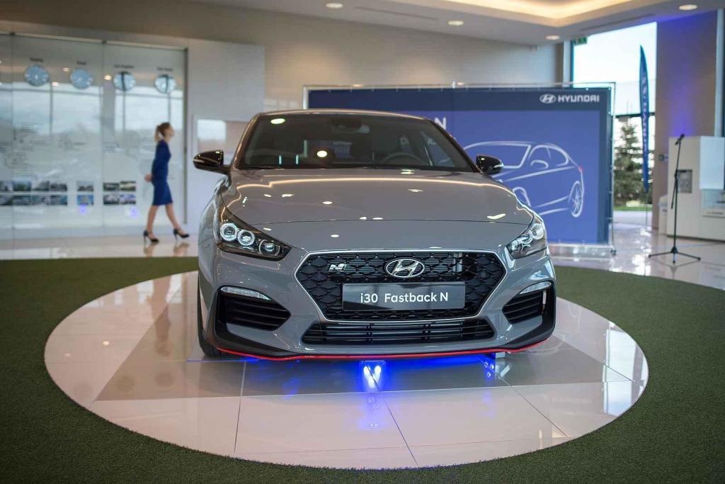 Oslavy 10. výročí zahájení sériové výroby automobilky Hyundai, 2. listopadu 2018 v Nošovicích. Na snímku Hyundai i30 Fastback N.