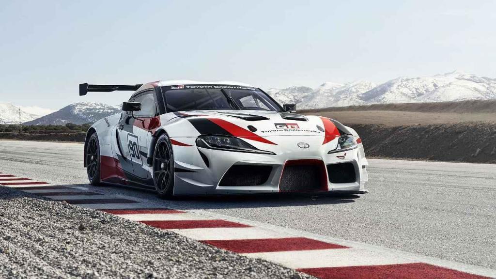 Koncept Toyota GR Supra Racing.