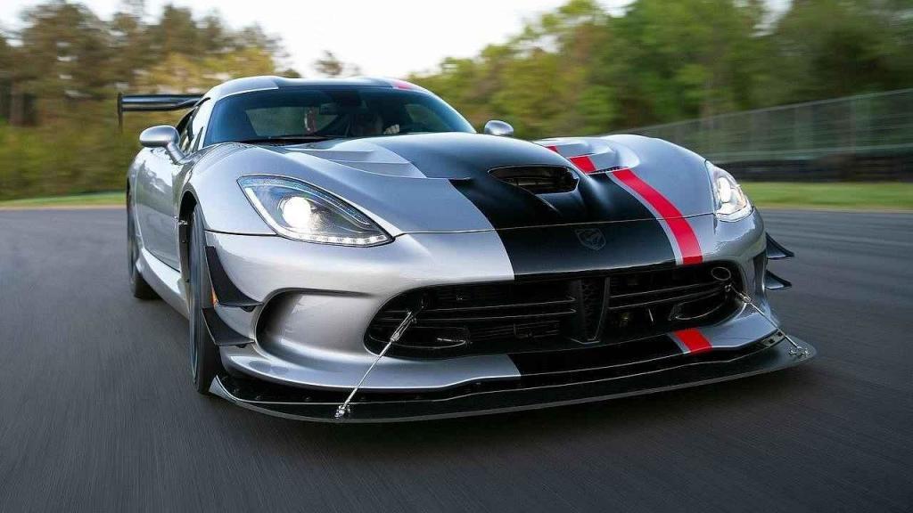 Dodge Viper ACR.