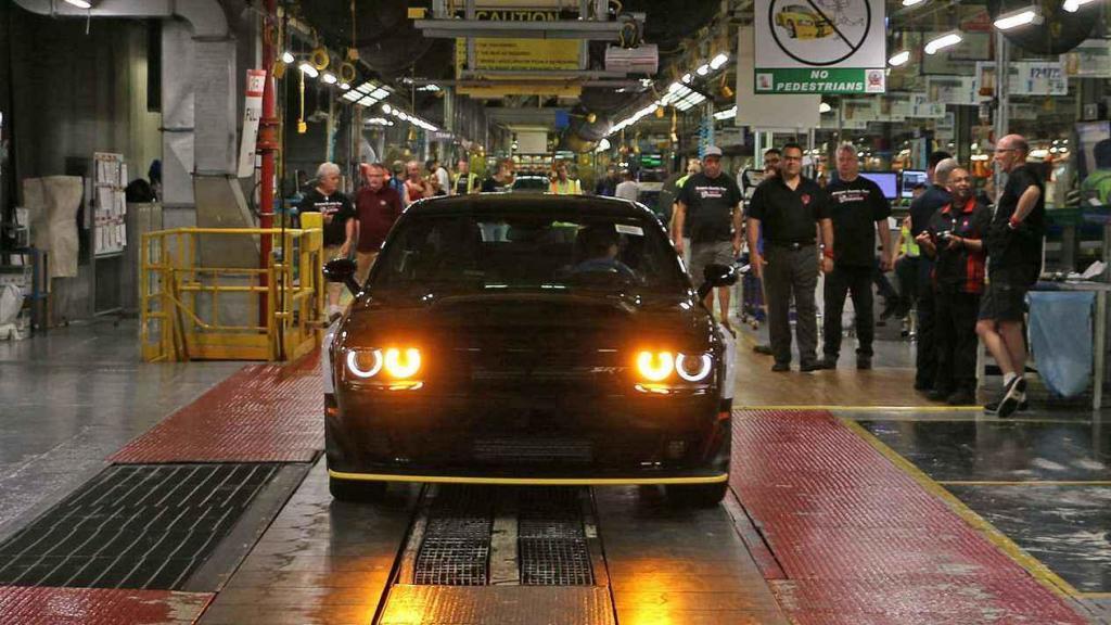 Dodge Challenger SRT Demon.