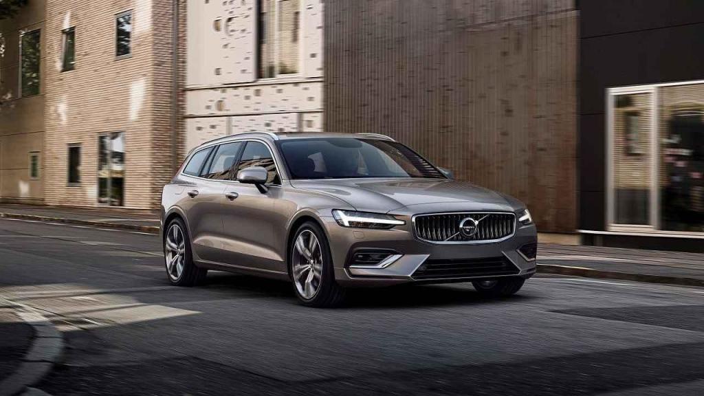 Volvo V60.