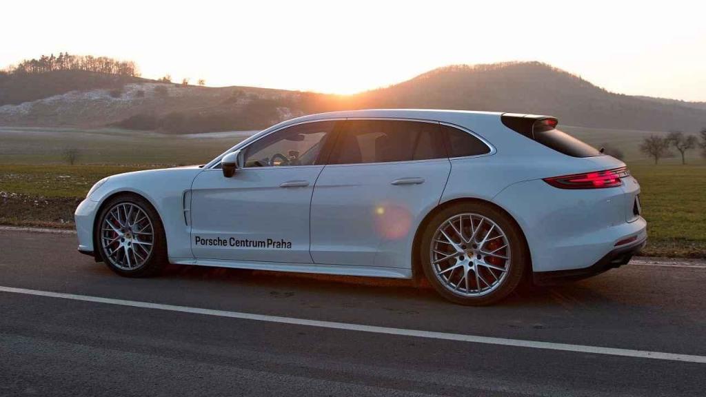 Porsche Panamera Turbo Sport Turismo.