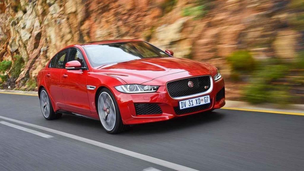 Jaguar XE S.