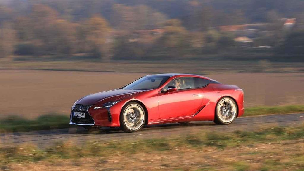 Lexus LC 500.