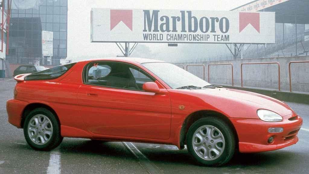 Mazda MX-3.