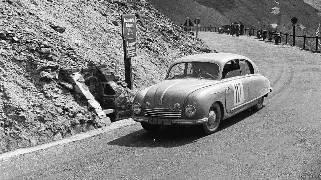 Tatra 601 Monte Carlo na rallye Alpenfahrt.