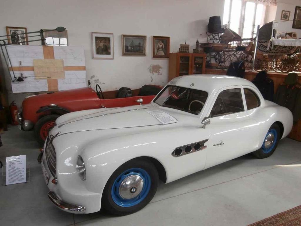 JK Sport s motorem BMW 326.
