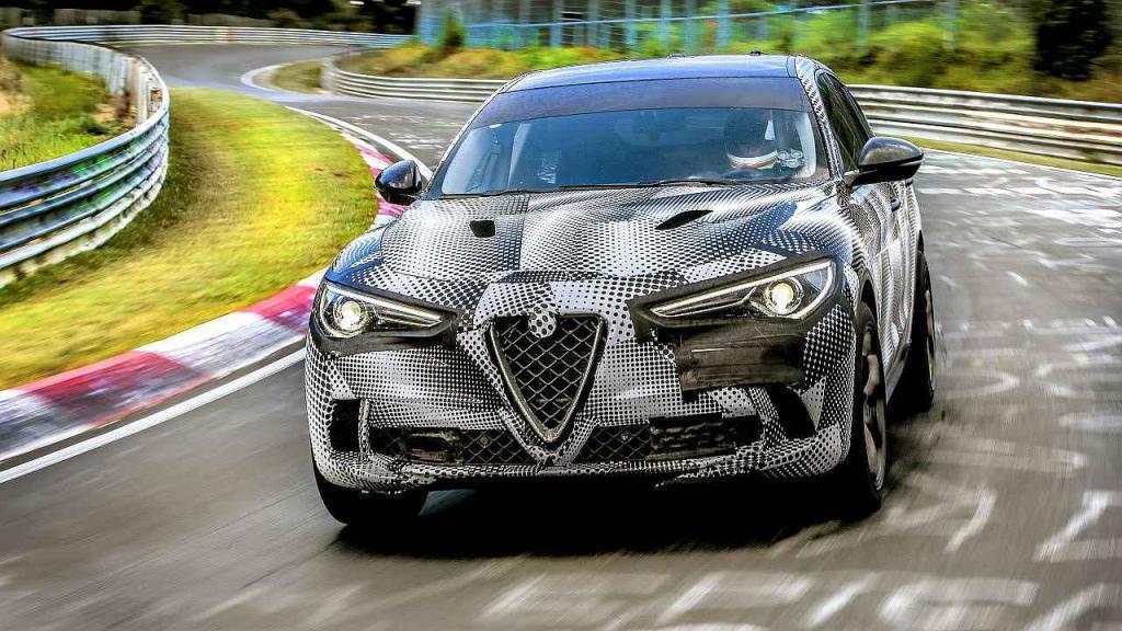 Alfa Romeo Stelvio Quadrifoglio na Nürburgringu.