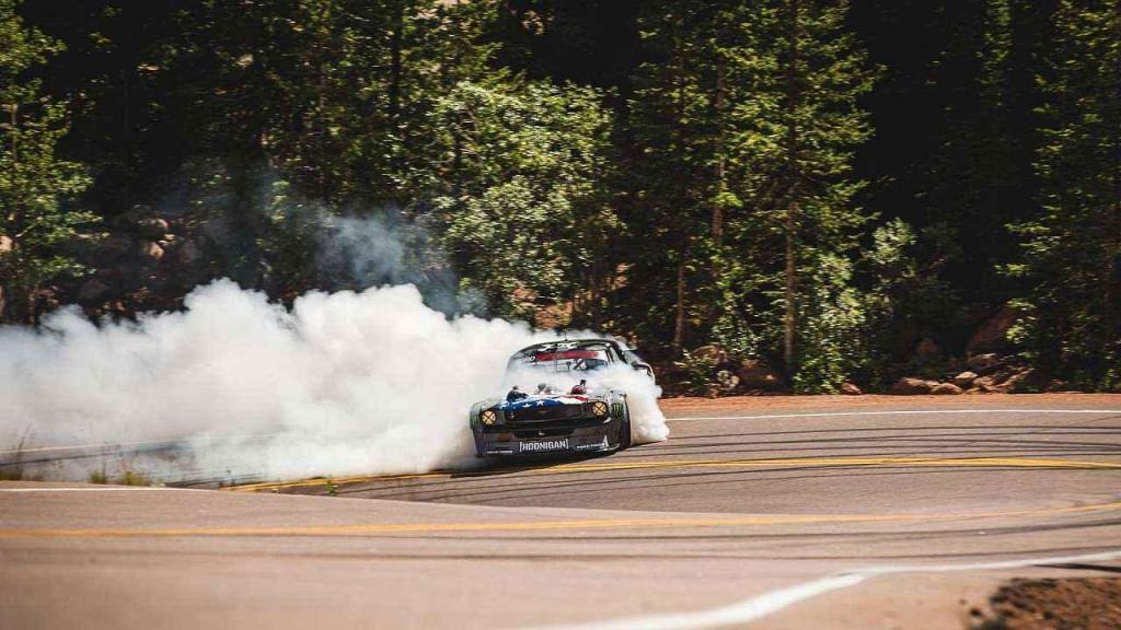 Ken Block, Ford Mustang Hoonicorn a takzvaná Climbkhana na hoře Pikes Peak