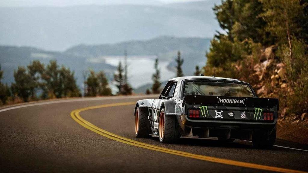 Ken Block, Ford Mustang Hoonicorn a takzvaná Climbkhana na hoře Pikes Peak