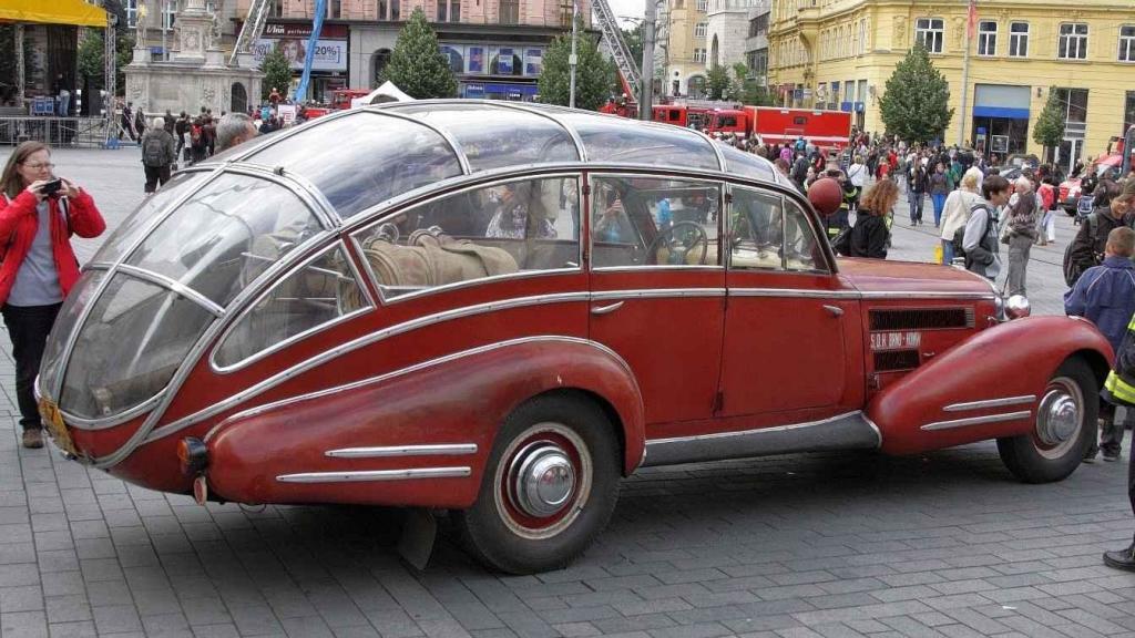 Horch 853 Sport Cabriolet brněnských hasičů.