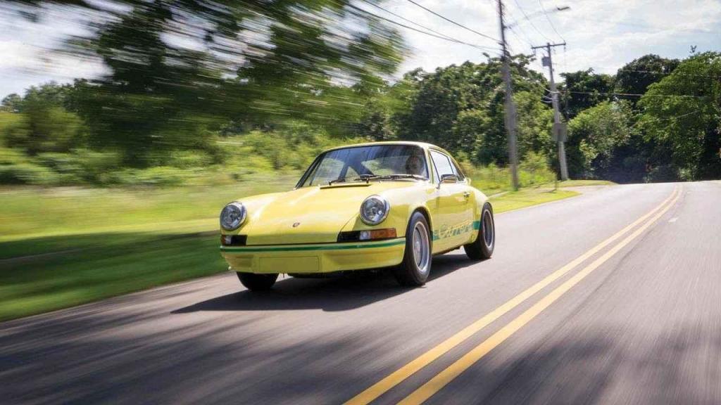 Porsche 911 Carrera RS 2.7 Lightweight.