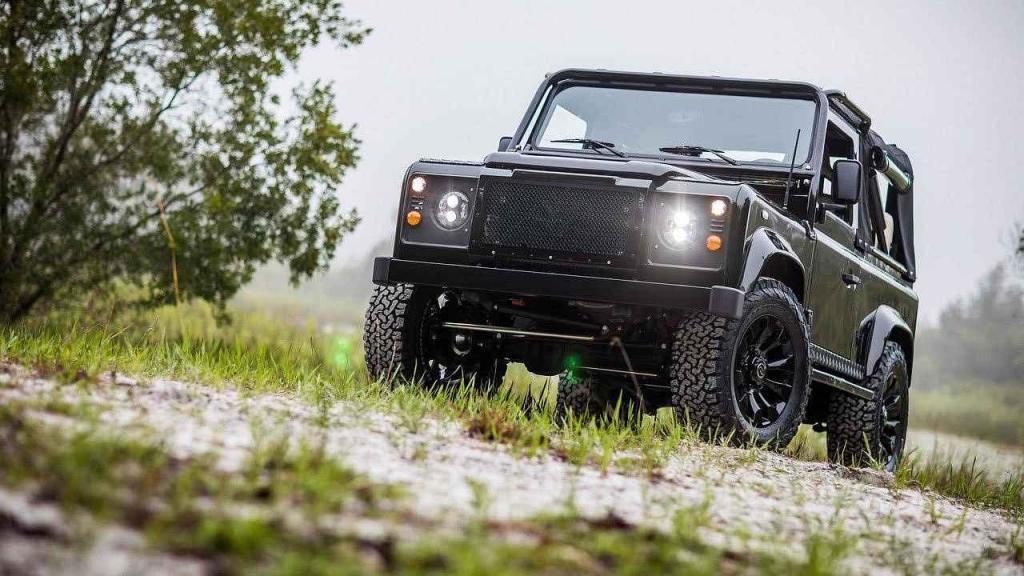 Land Rover Defender Honey Badger.