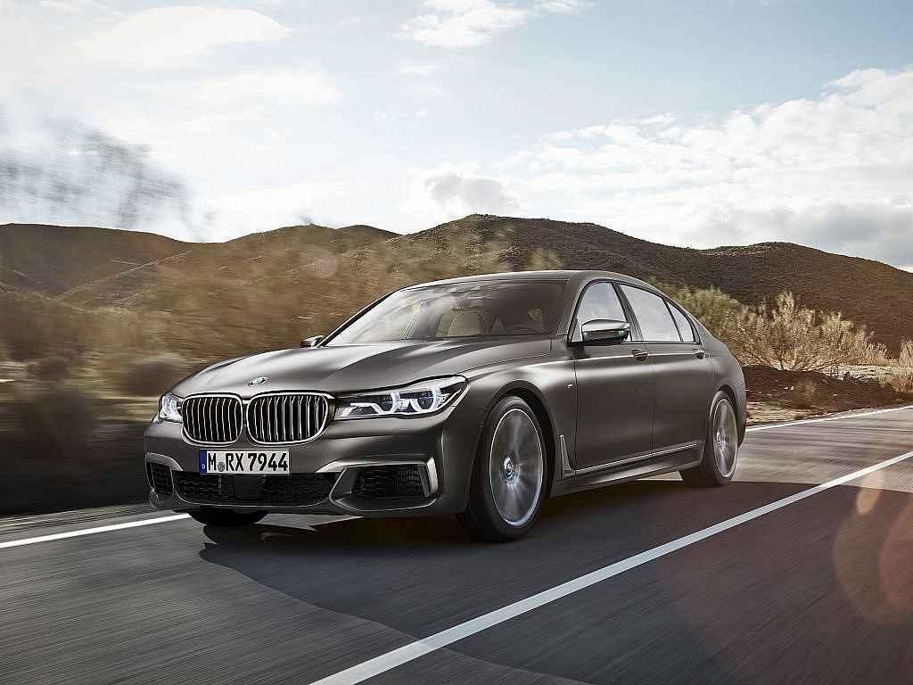 BMW M760Li xDrive.