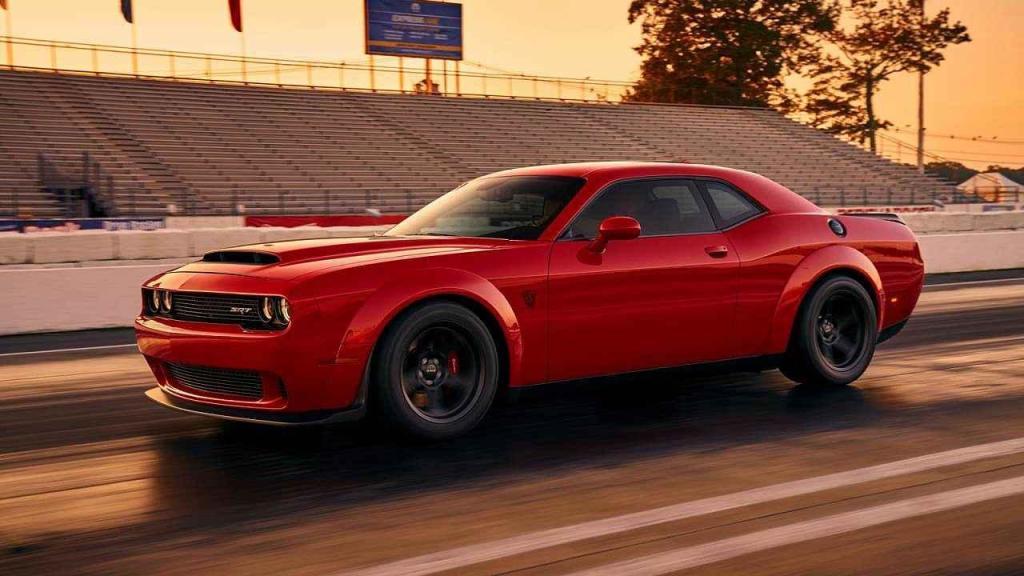 Dodge Challenger SRT Demon.