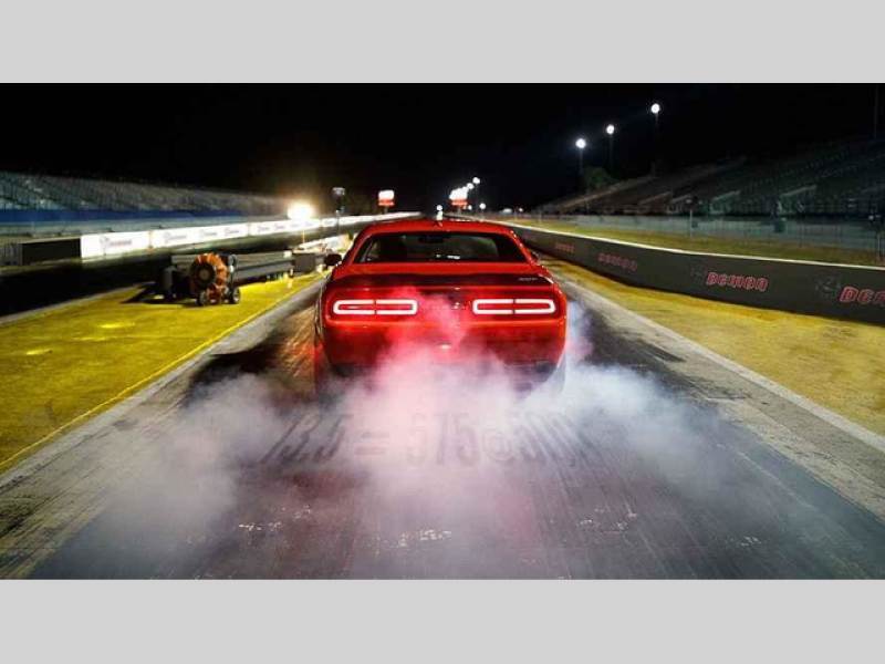 Dodge Challenger SRT Demon.