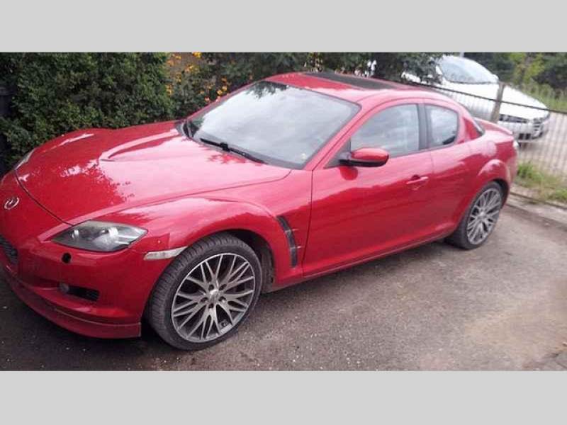 Mazda RX-8 s motorem z Renaultu.