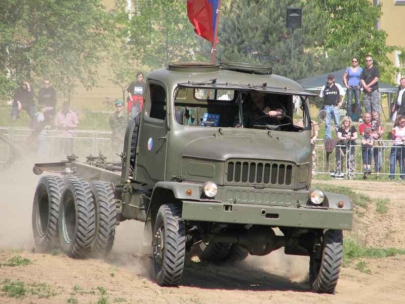 Pocta vozidlu Praga V3S ve VTM Lešany.