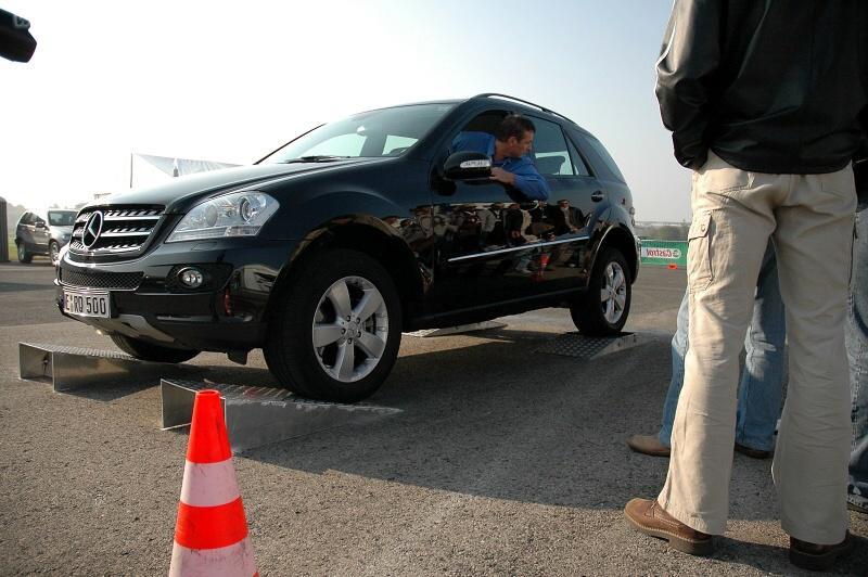 V této situaci trval Mercedesu rozjezd o něco déle.