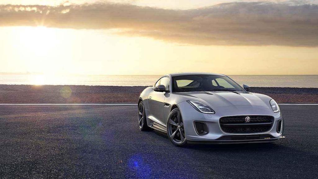 Jaguar F-Type.