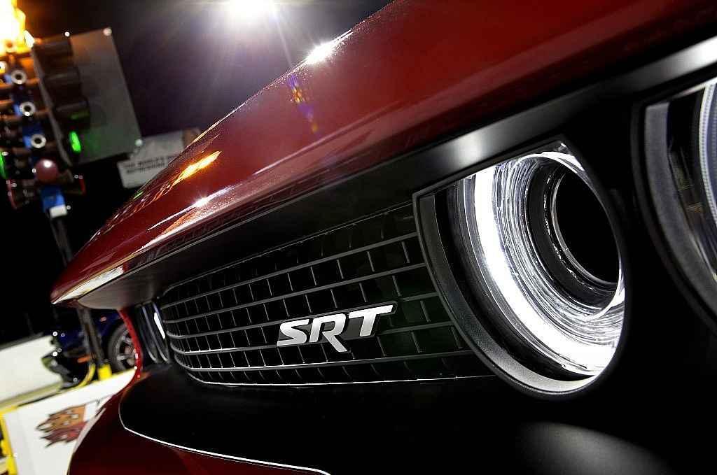 Dodge Challenger SRT Hellcat.