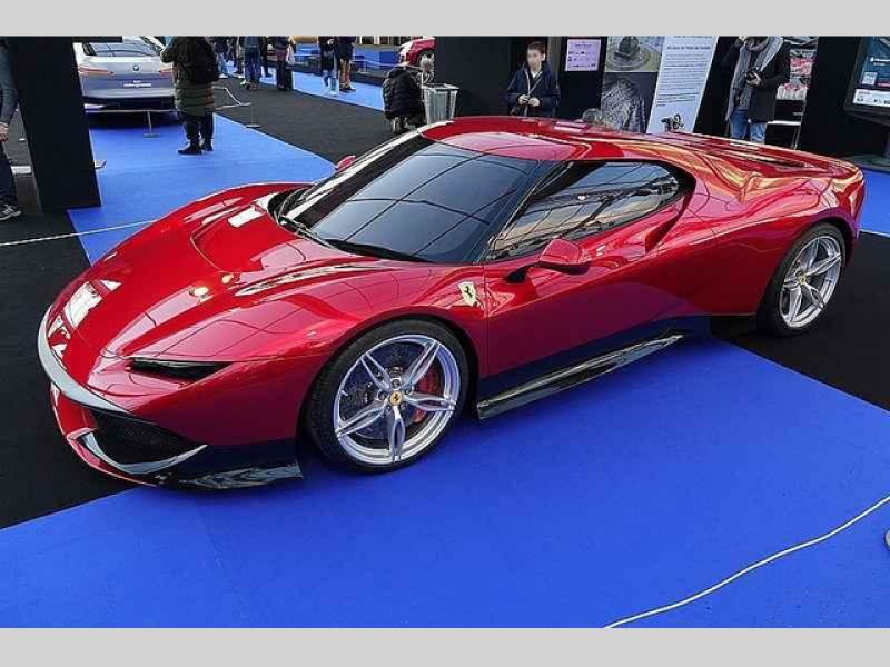 Ferrari SP38 je jedním z novějších skvostů automobilky Ferrari. V čase uvedení na trh auto stálo kolem 98 milionů korun.