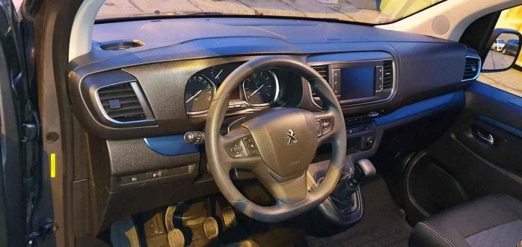 Peugeot Traveller 2.0.