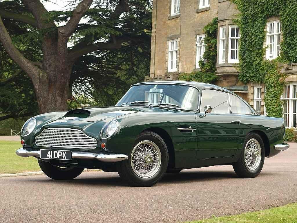 Aston Martin DB4 GT.