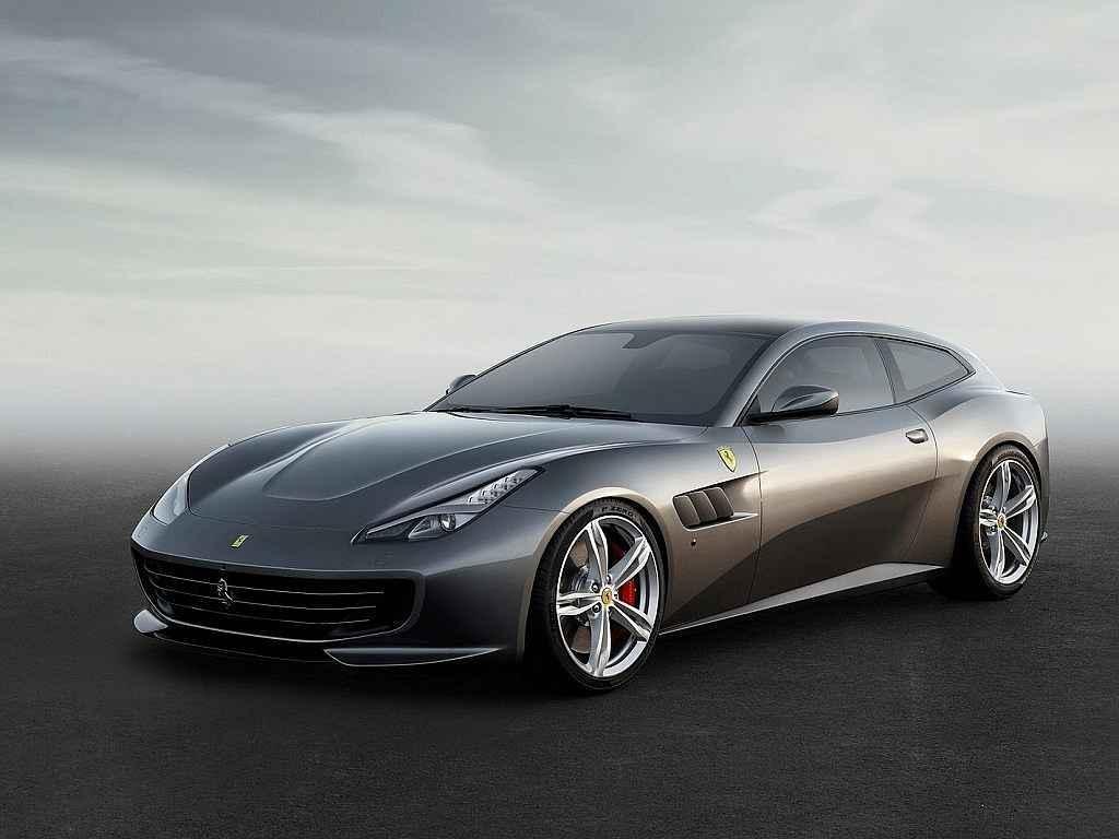 Ferrari GTC4Lusso.