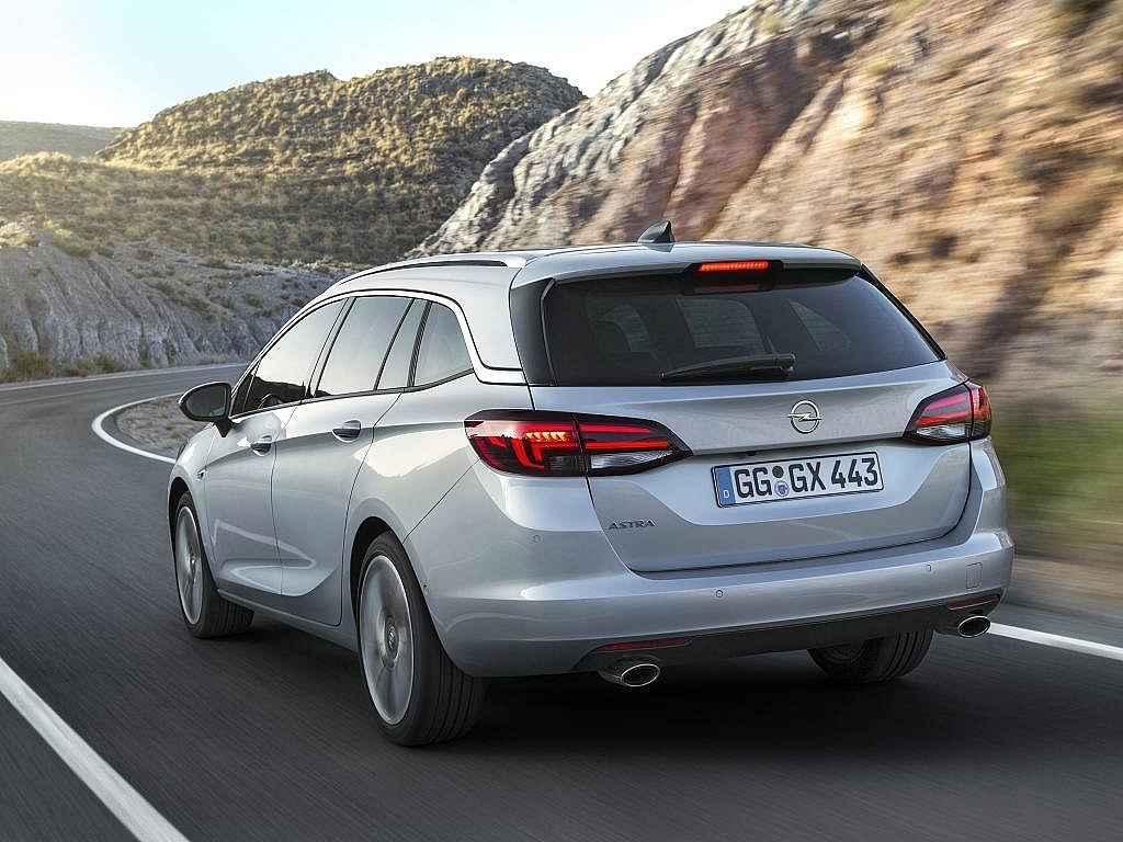 Opel Astra Sports Tourer.