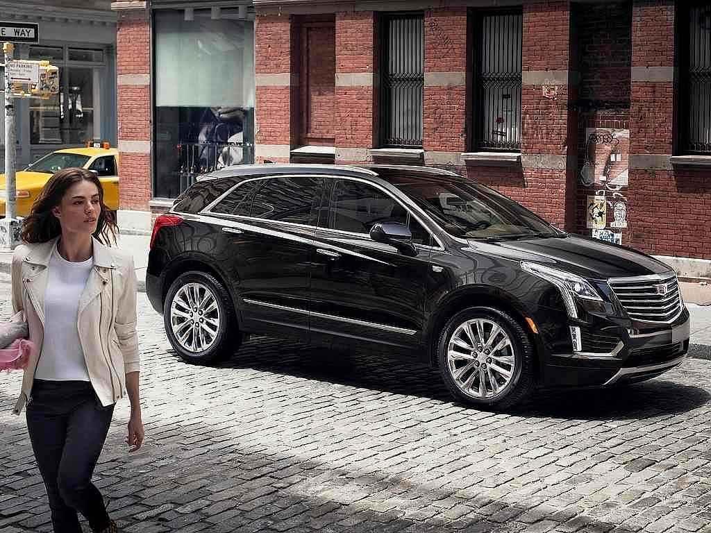 Cadillac XT5.