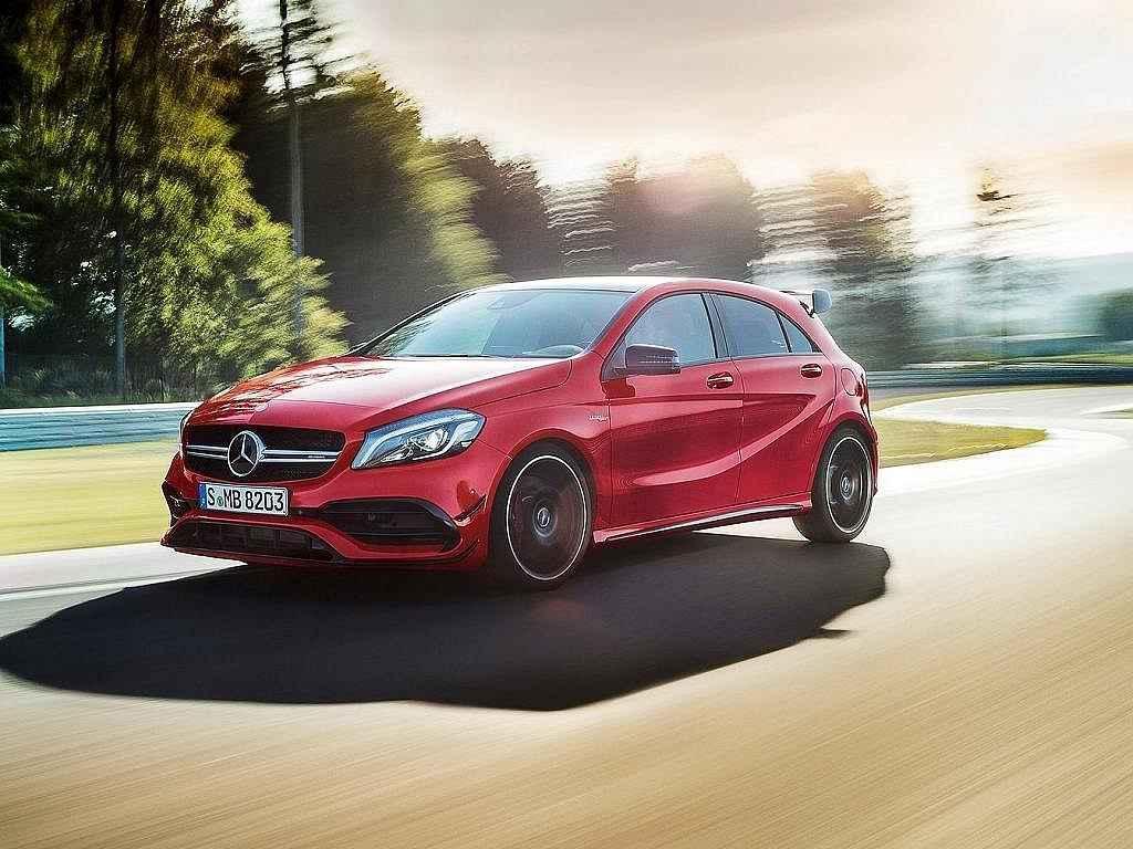 Mercedes-AMG A 45.