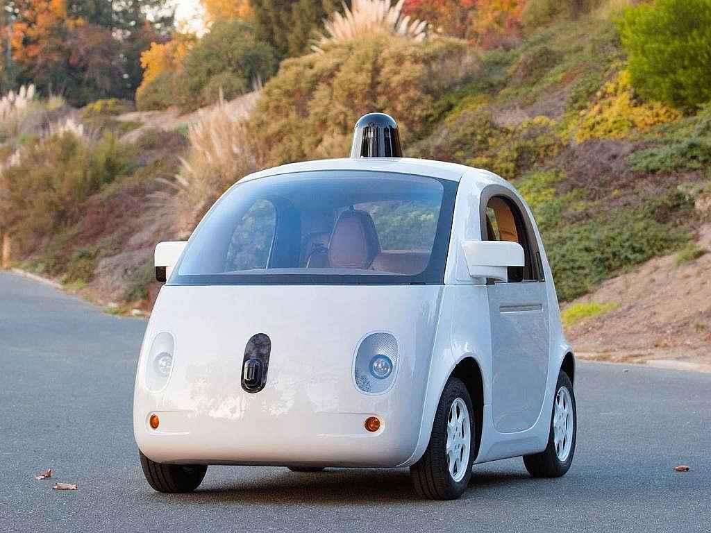 Google představil finální verzi prototypu plně automatizovaného automobilu.