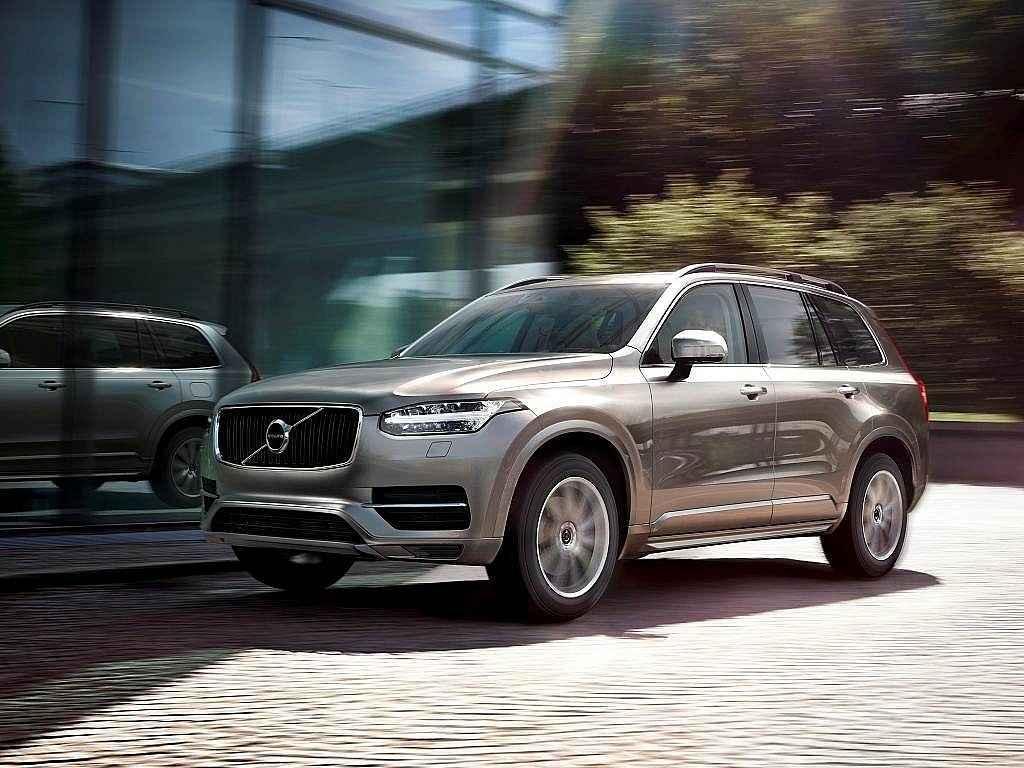 Volvo XC90.