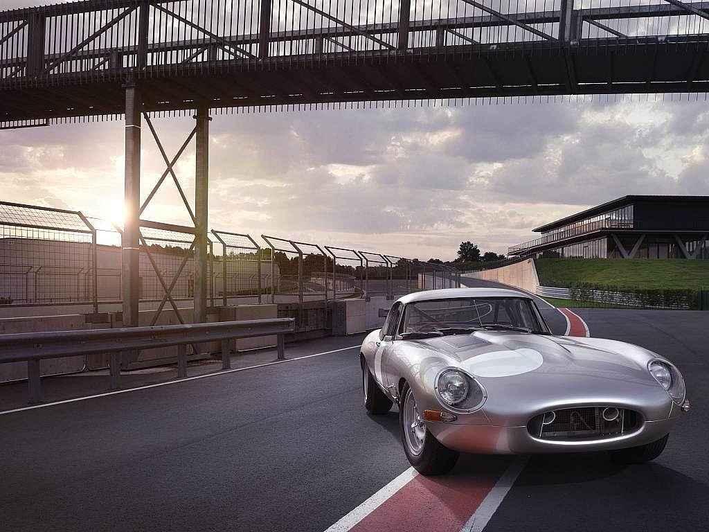 Jaguar E-Type Lightweight.