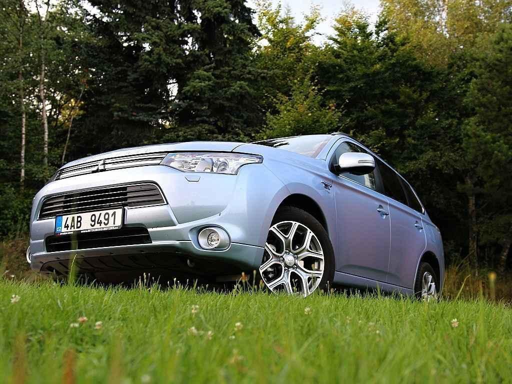 Mitsubishi Outlander PHEV.