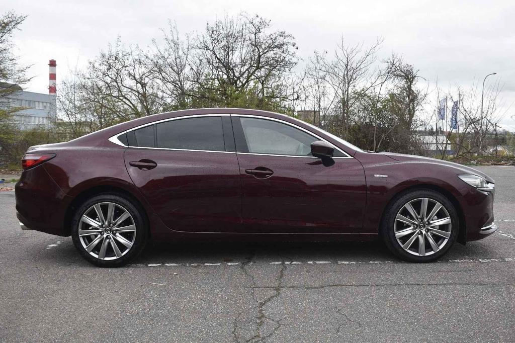 Karosérie je nízká, což je důležité i z hlediska spotřeby